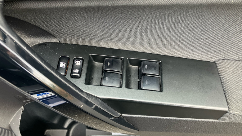 Toyota Auris 1.8 Hybrid Design TSS 5dr CVT [Nav] Hybrid Hatchback